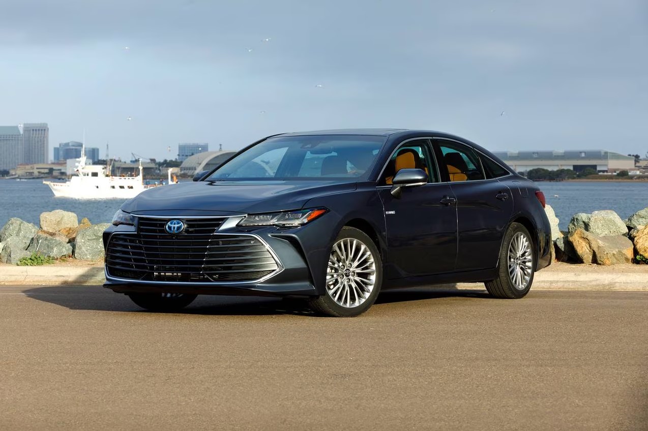 New 2026 Toyota Avalon Hybrid Redesign