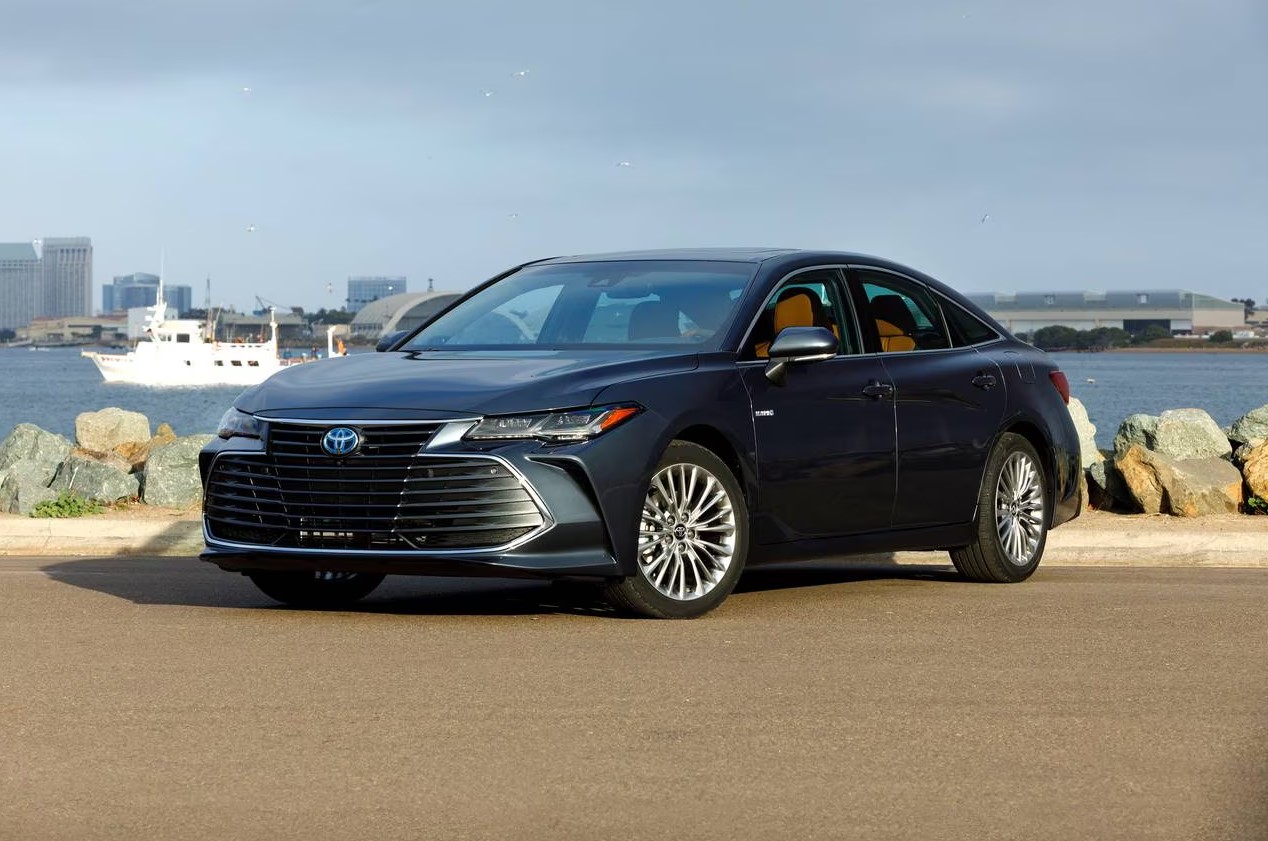 2026 Toyota Avalon Hybrid Redesign