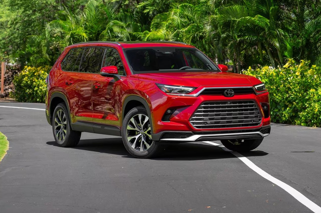 New 2026 Toyota Highlander Hybrid Review